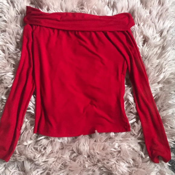 🌹PacSun red off the shoulder going out shirt - Picture 1 of 2